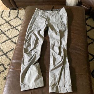 Patagonia Women’s Rain Pants NWOT
